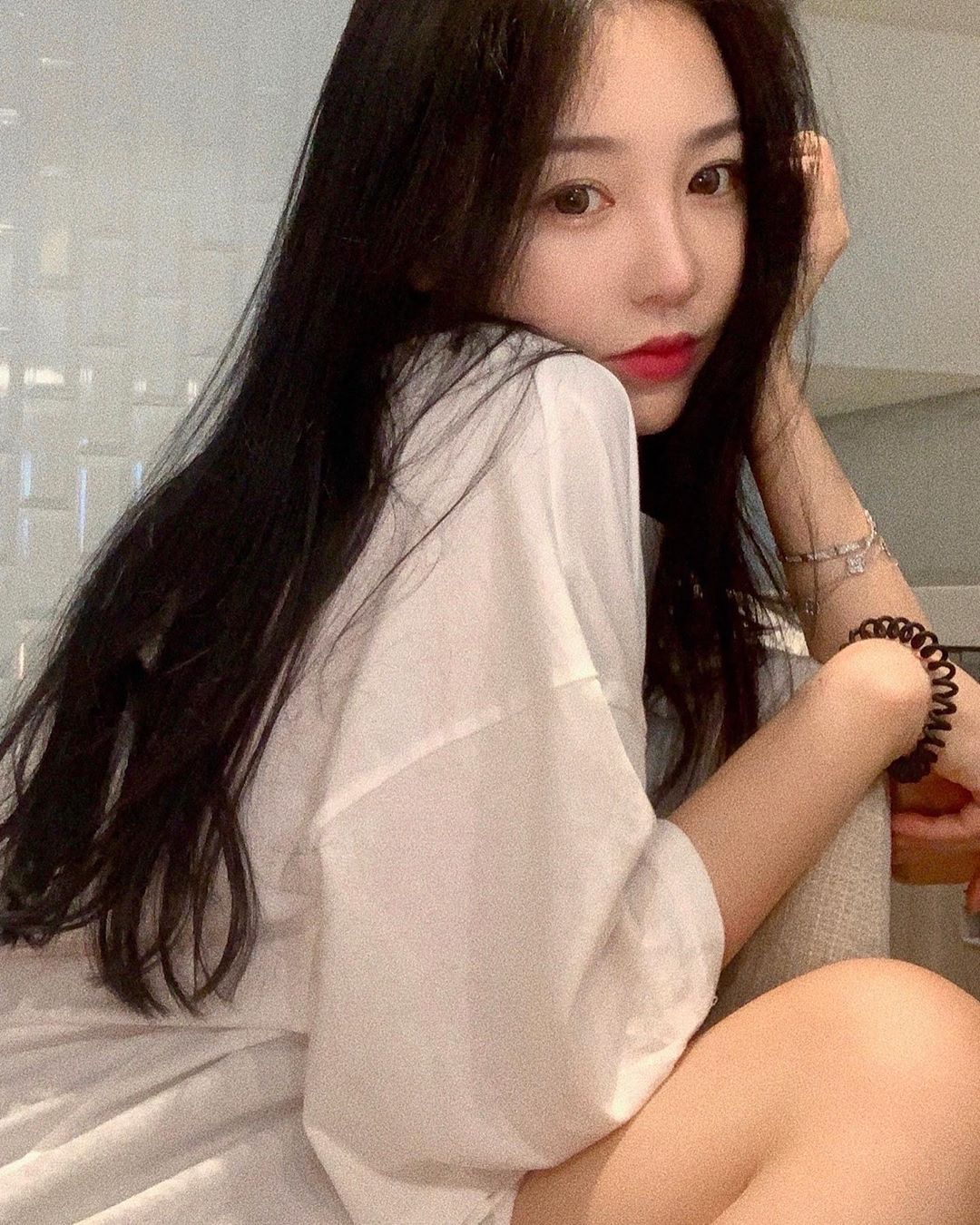 極品正妹呂聿心  高顏值長髮令人為之一亮 - 美女圖 -