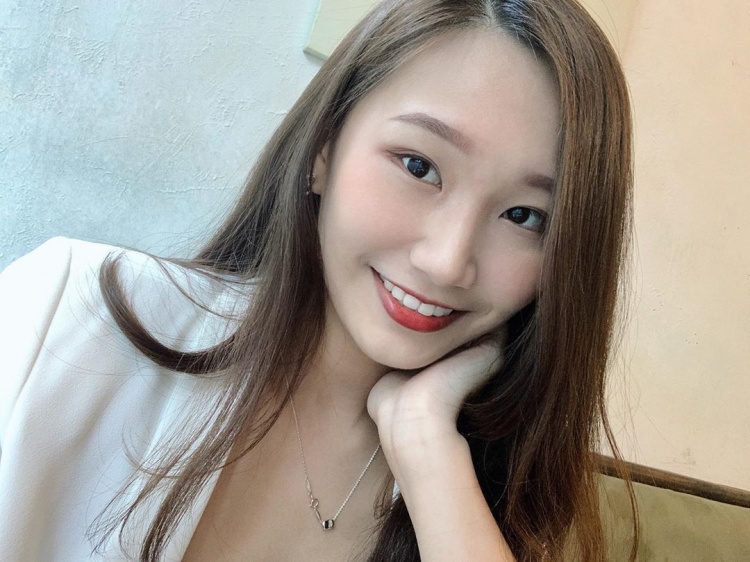 高學歷女孩「偷藏滿滿好料」!北一女到政大都是校花級:她我可以~楊佳欣 - 美女圖 -