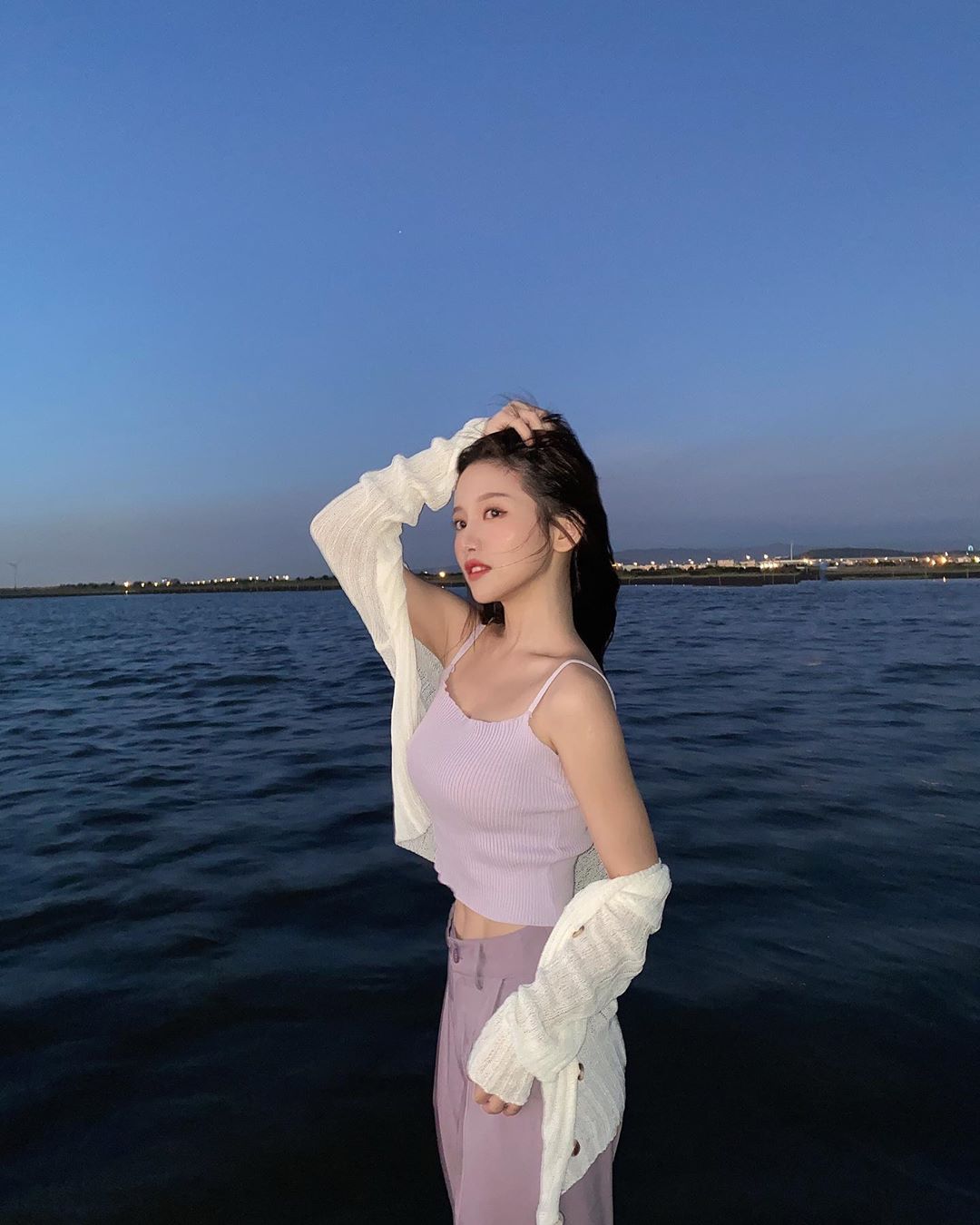 北一女神蔡瑞雪「火辣馬甲線」太迷人！甜美公主也有火辣一面，網友直呼：那個腰！