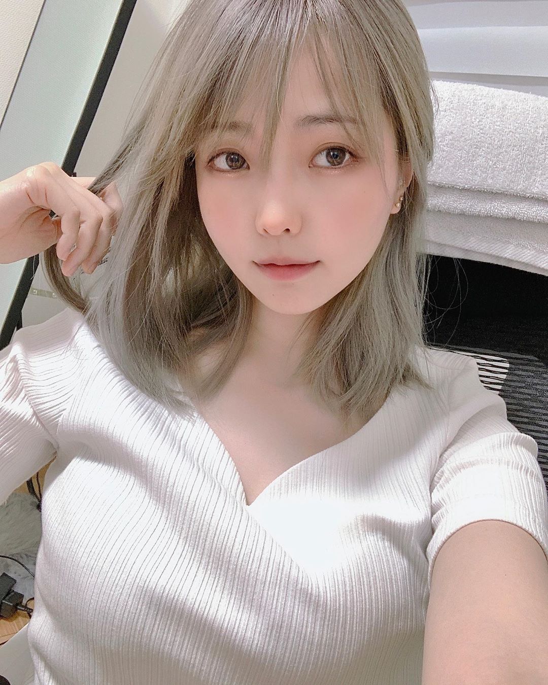 Ely  喜愛角色扮演....又正又兇男網看了全嗨 - 美女圖 -