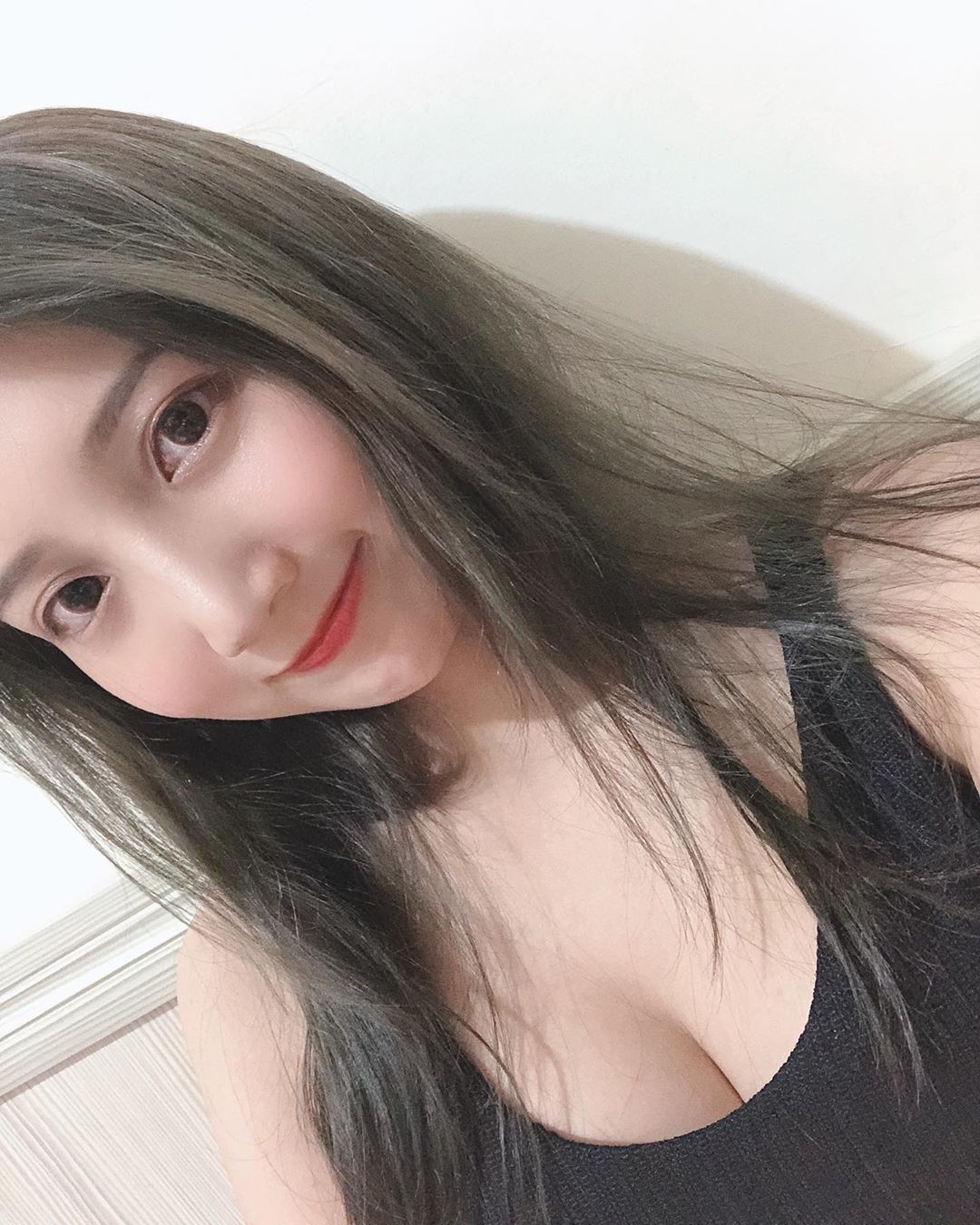 最近紅什麼！正妹成員解放性感雙乳～丫丫殷微帆 - 素人正妹 -