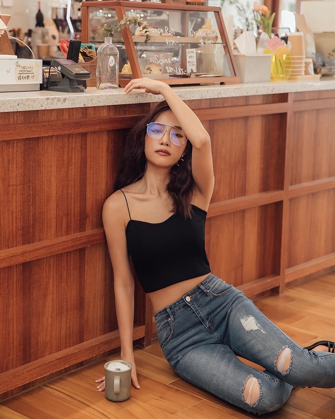 飆風戰機型的美女 程九滴 - 美女圖 -