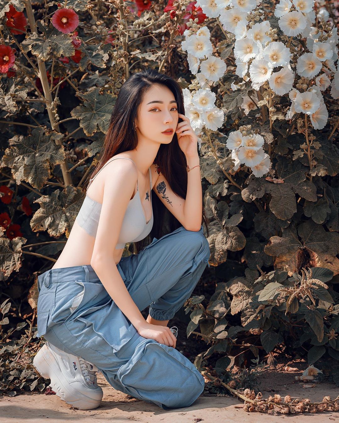 飄哥  誘人曲線超兇！吸睛程度破表 - 美女圖 -
