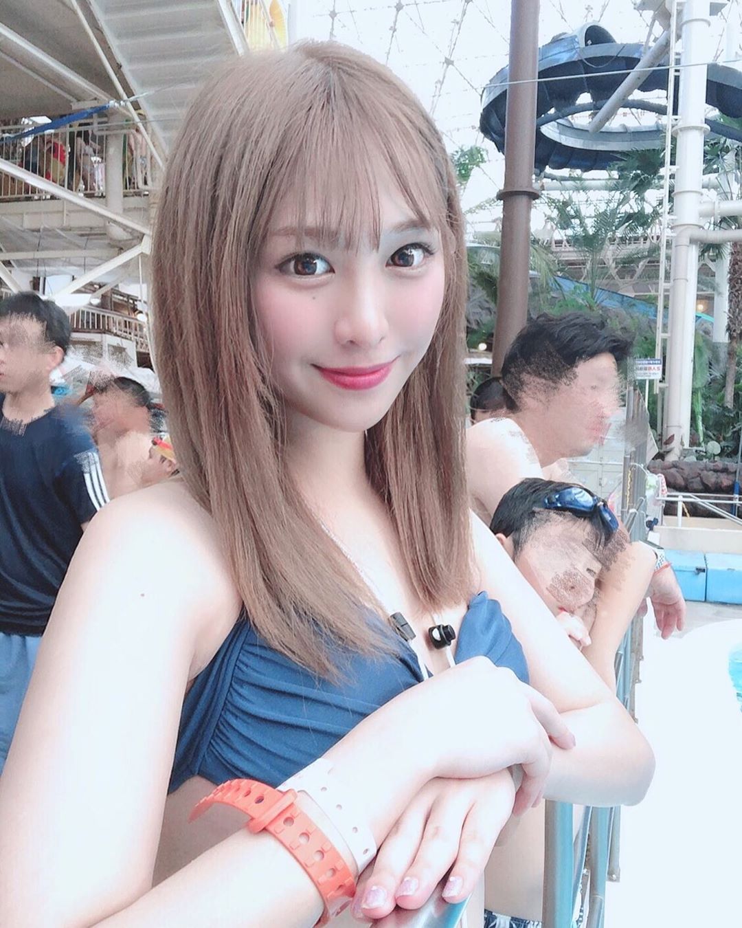 超療癒！日本「甜美Youtuber」遊樂園玩水「超兇比基尼」配上無敵笑顏好犯規！