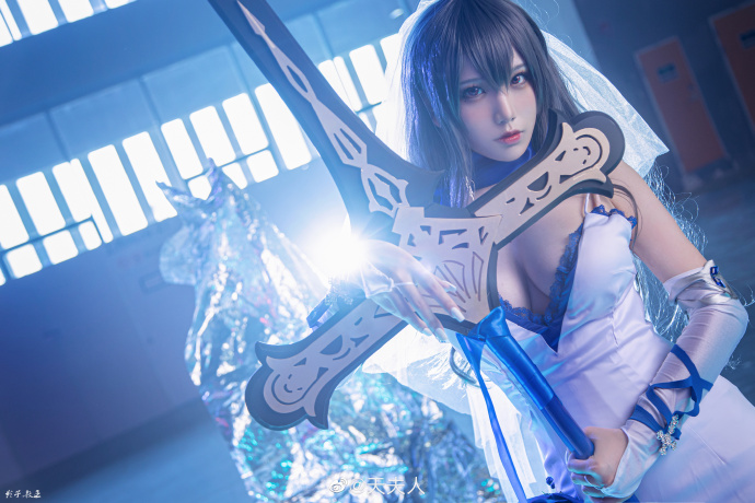 碧藍航線  路易九世 華服的聖騎士.ver  @天夫人  (bilibili游戲cicf歐氣派對) - COSPLAY -