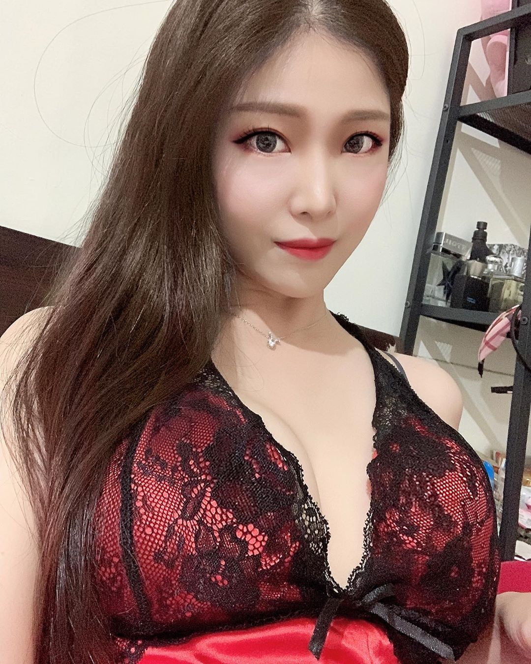 陳亭夷  高顏值驚為天人身材 網全暴動 - 美女圖 -