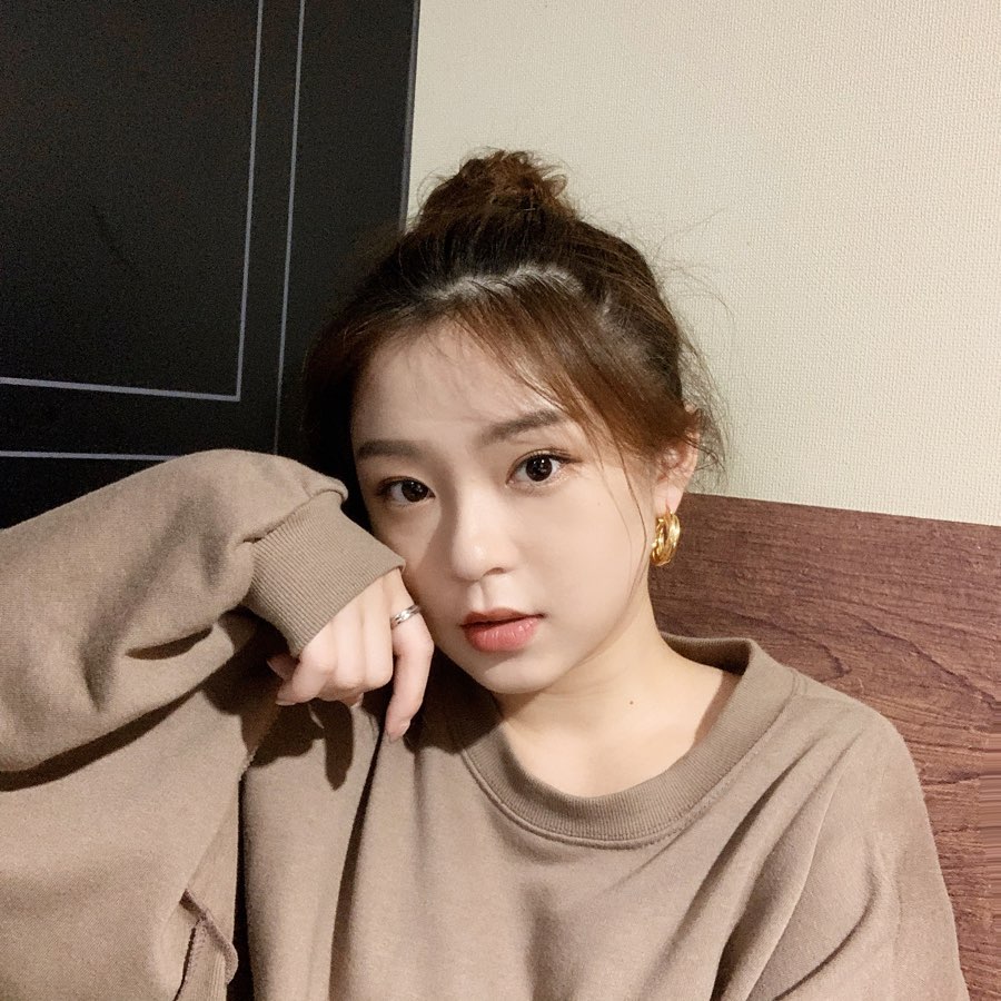 韓式正妹「郭妍汝Ruru」水汪大眼超清甜，大秀嫩體秒速擄獲單身漢！