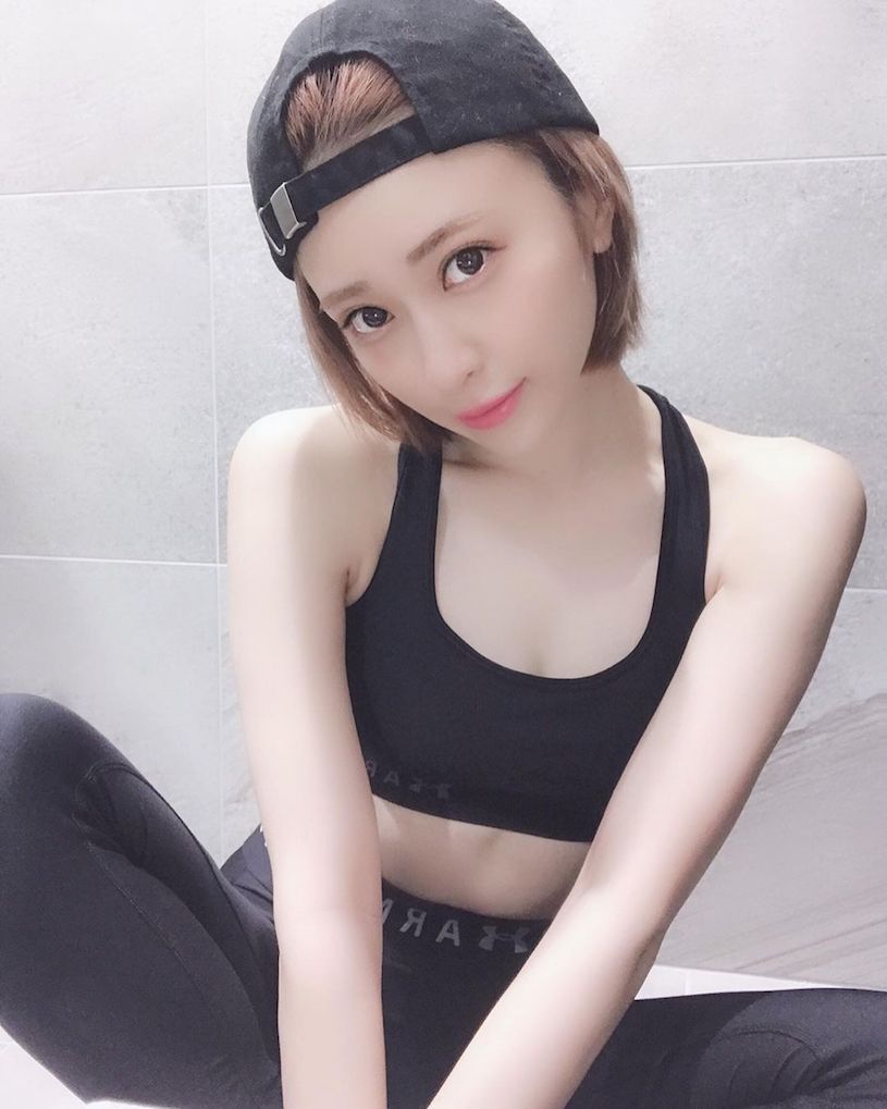 甜美櫻花妹「下水後表情讓人戀愛」，「甜甜笑容和養眼曲線」看了秒心動！