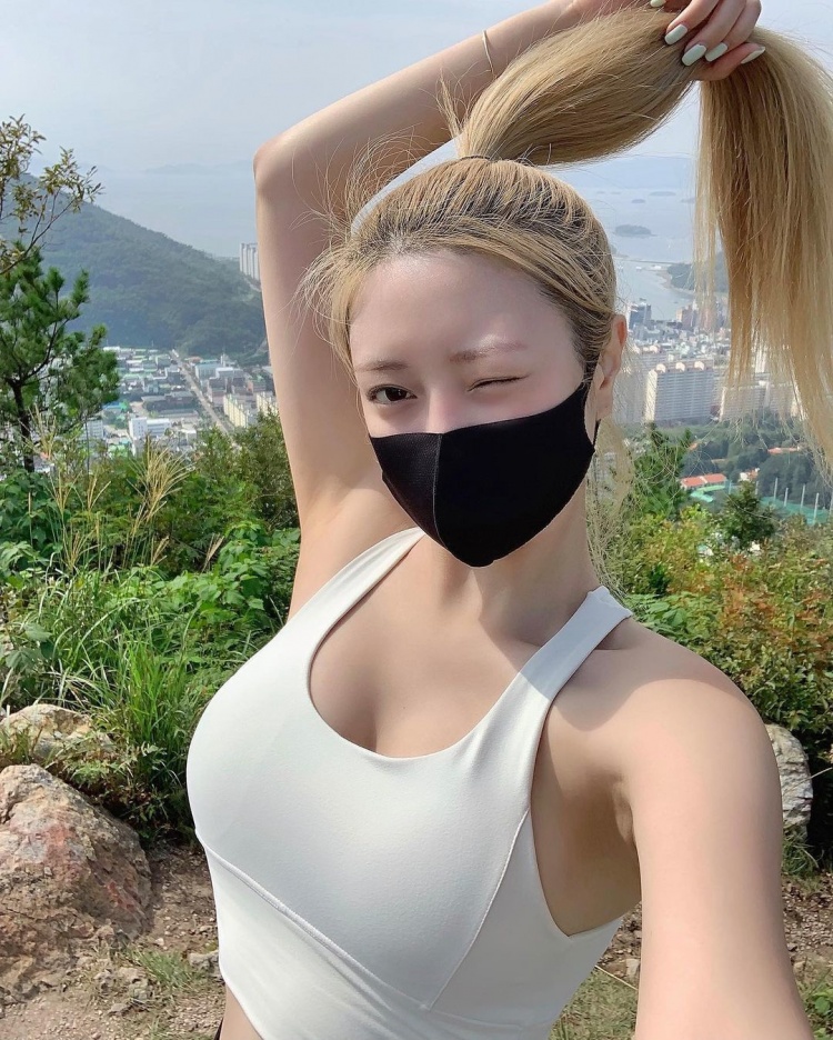 包越緊越性感 韓國「著衣巨乳」太誘惑:衣服可以再小件一點沒關係~최소미 - 亞洲美女 -