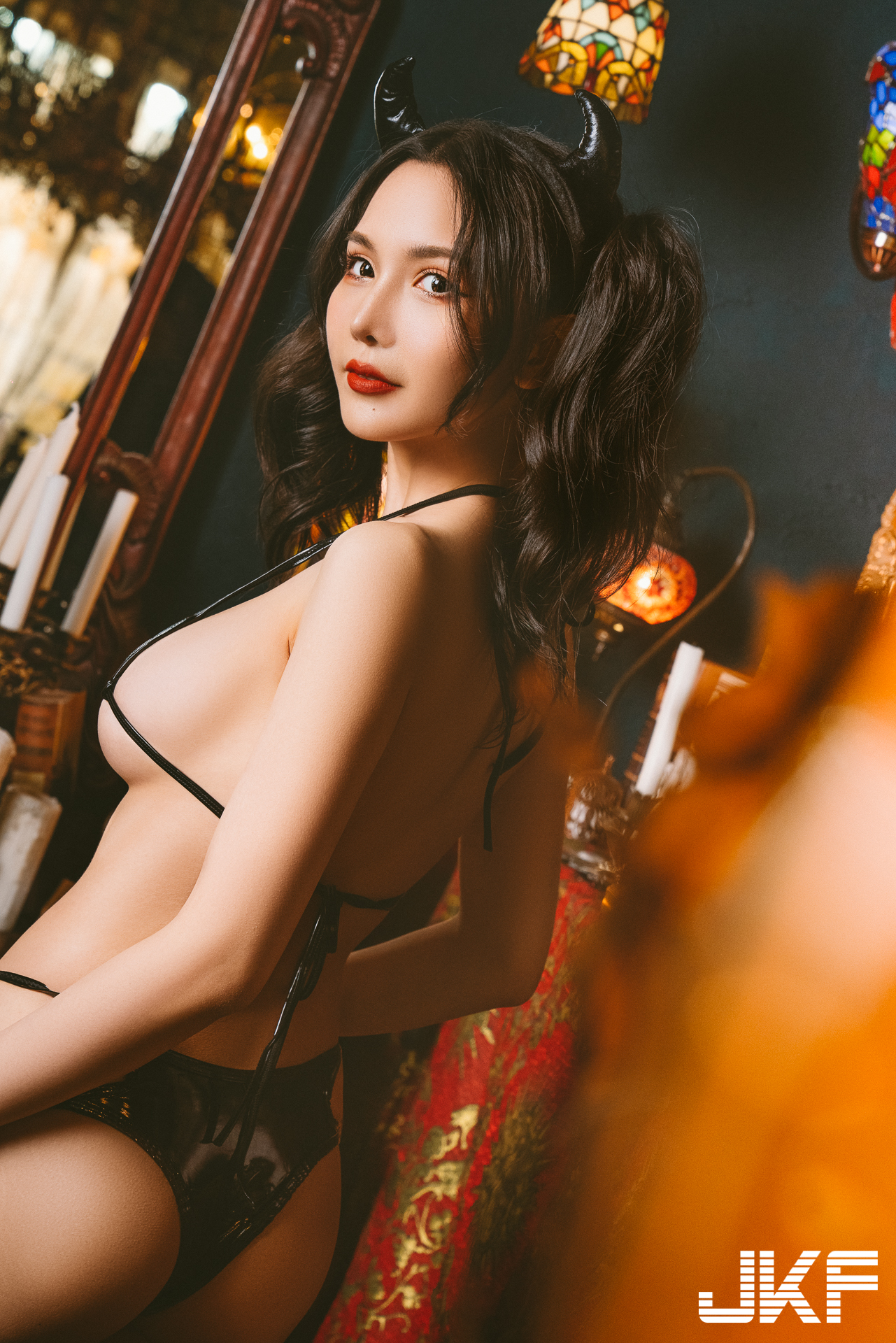 萬聖節邪惡獻禮！「子瑜小惡魔」化身巨乳女僕來使壞，不餵飽她就搗蛋！