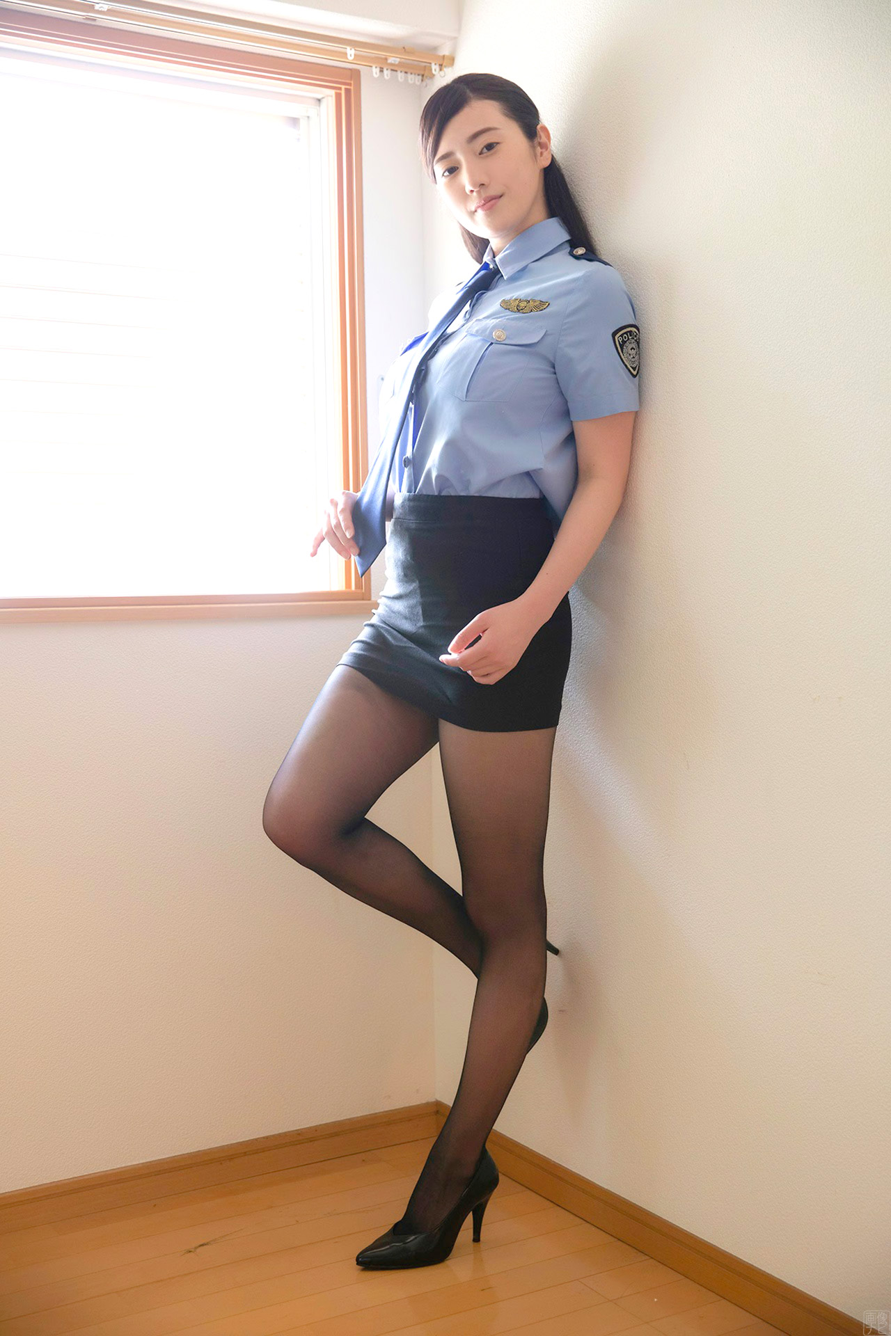 色白巨乳のお姉さん 草野綾のグラビア畫像 - 亞洲美女 -