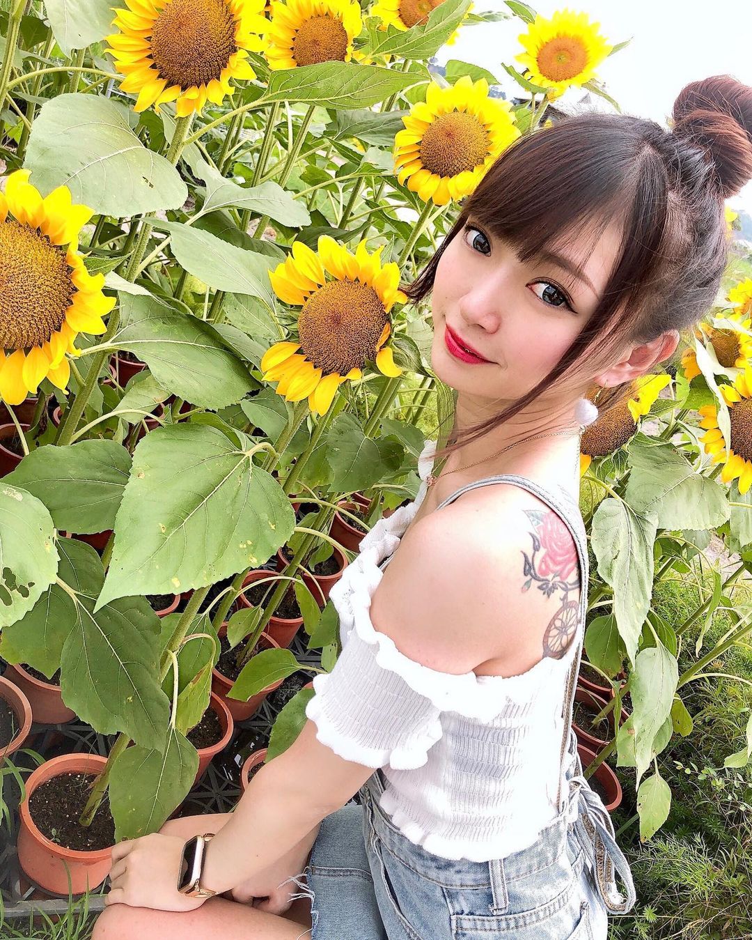 榛榛  「超高顏值+誘人電眼」輕鬆擄獲你的心 ... - 美女圖 -