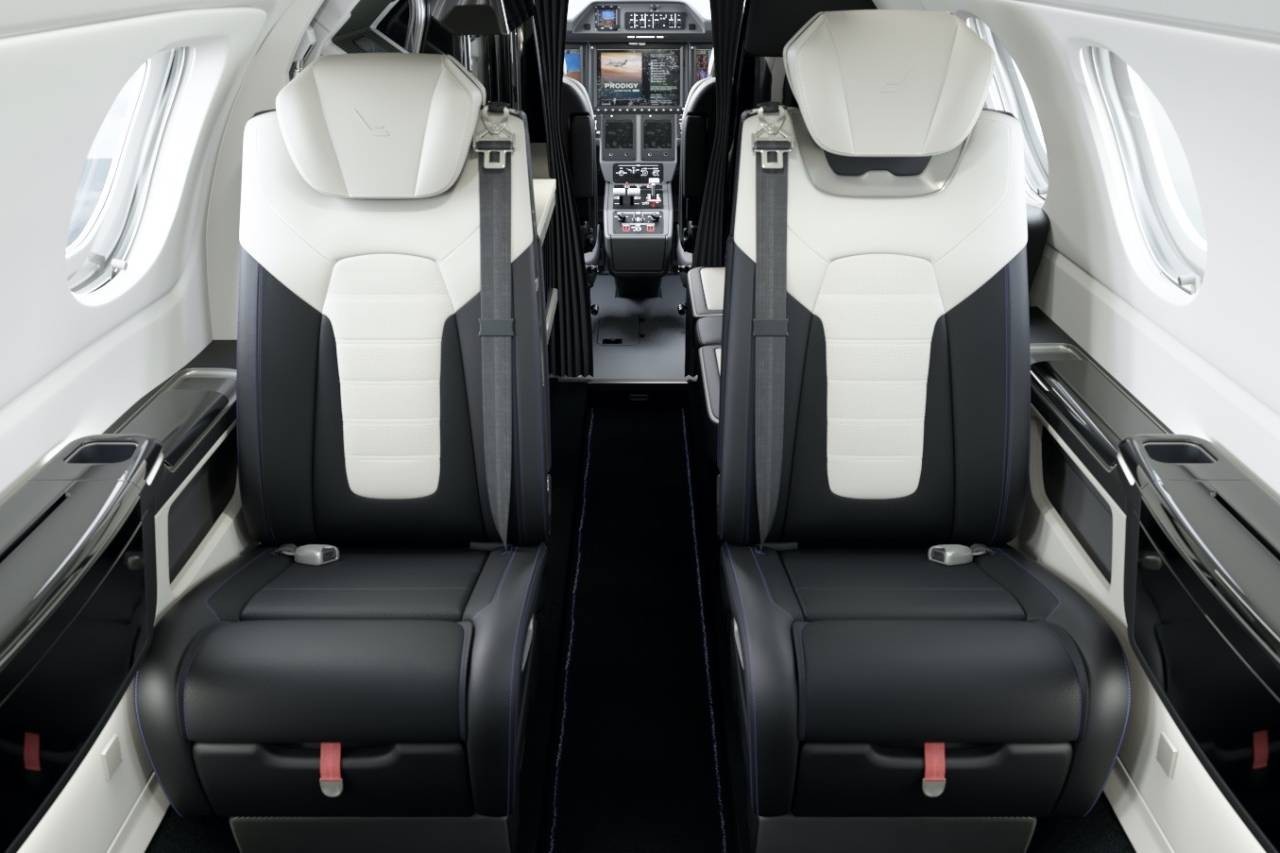 https___hk.hypebeast.com_files_2020_11_porsche-embraer-collaboration-911-turbo-s.jpg