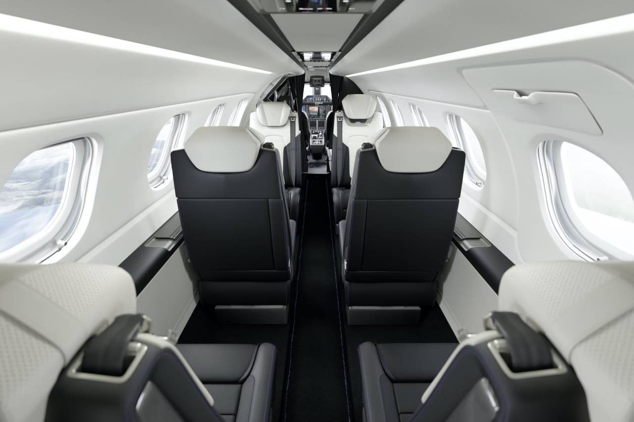 https___hk.hypebeast.com_files_2020_11_porsche-embraer-collaboration-911-turbo-s.jpg