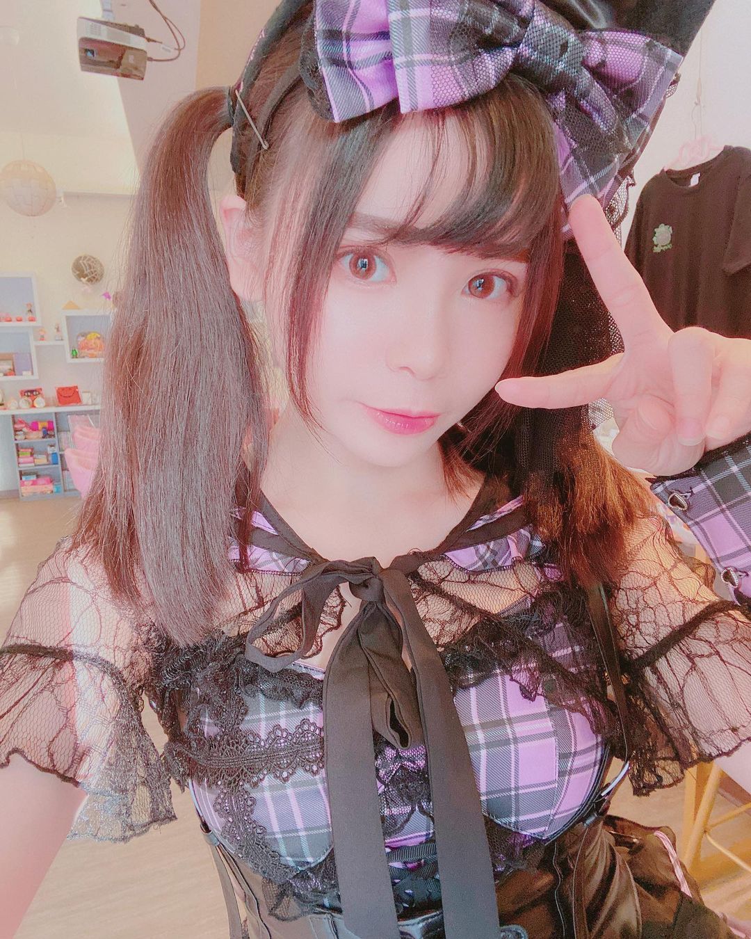 清純系可愛女孩織泱  各種角色扮演裝扮來誘人 - 美女圖 -