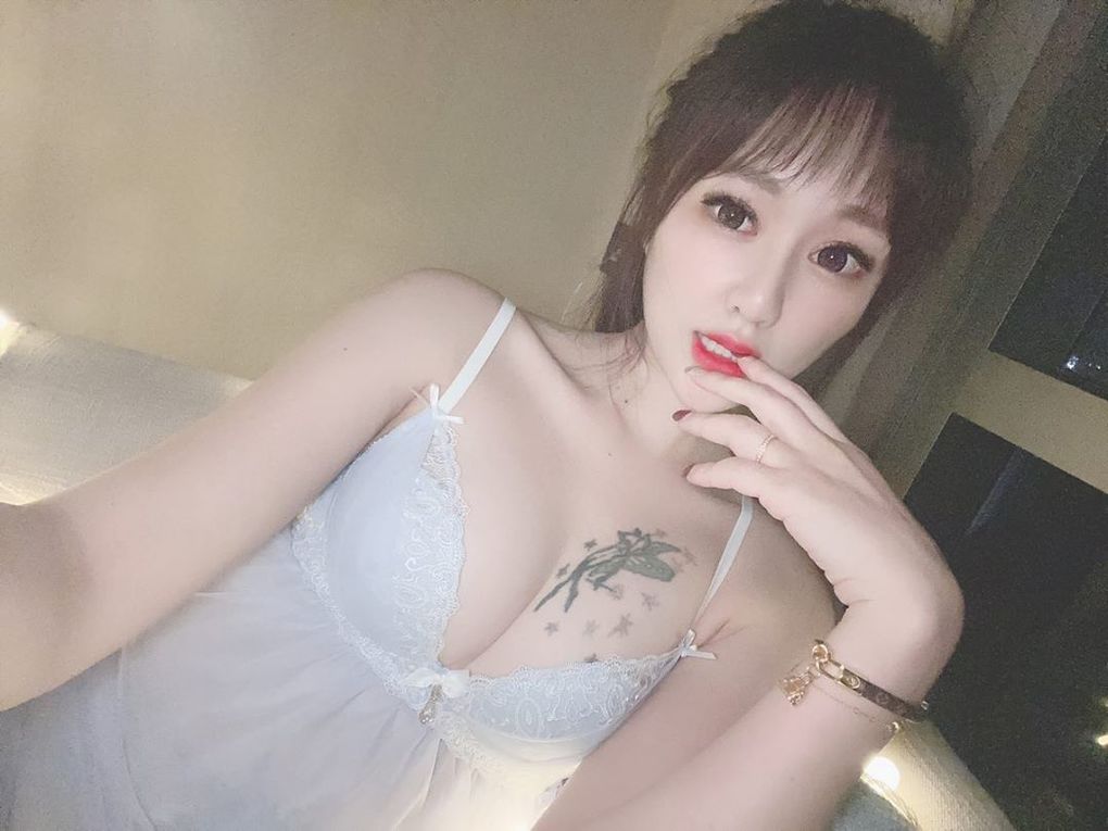 天生小可愛「維尼」胸前超吸睛 白嫩嫩的小公主其實很狂野？！