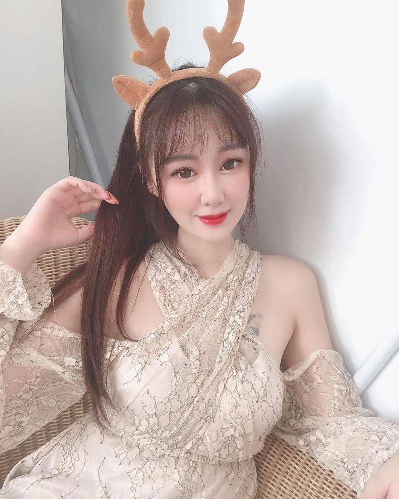 天生小可愛「維尼」胸前超吸睛 白嫩嫩的小公主其實很狂野？！