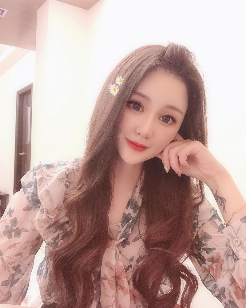 天生小可愛「維尼」胸前超吸睛 白嫩嫩的小公主其實很狂野？！