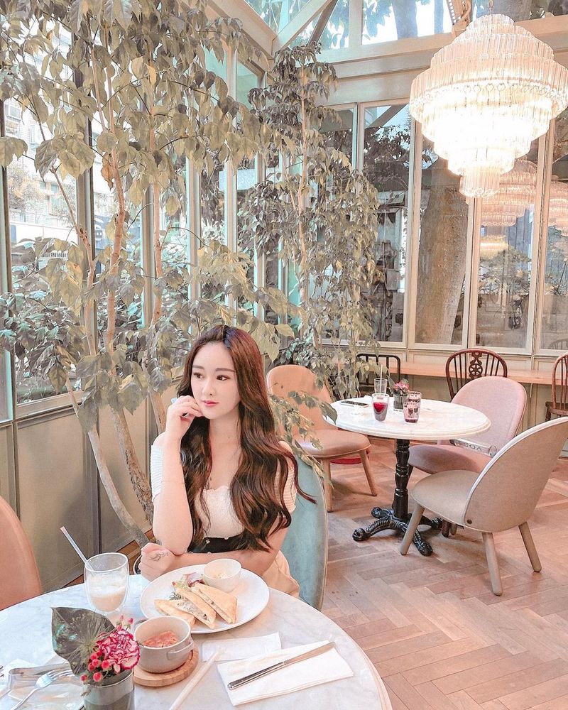 天生小可愛「維尼」胸前超吸睛 白嫩嫩的小公主其實很狂野？！