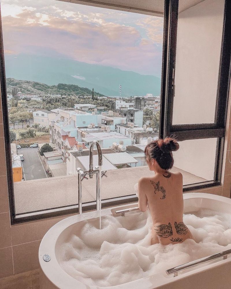 天生小可愛「維尼」胸前超吸睛 白嫩嫩的小公主其實很狂野？！