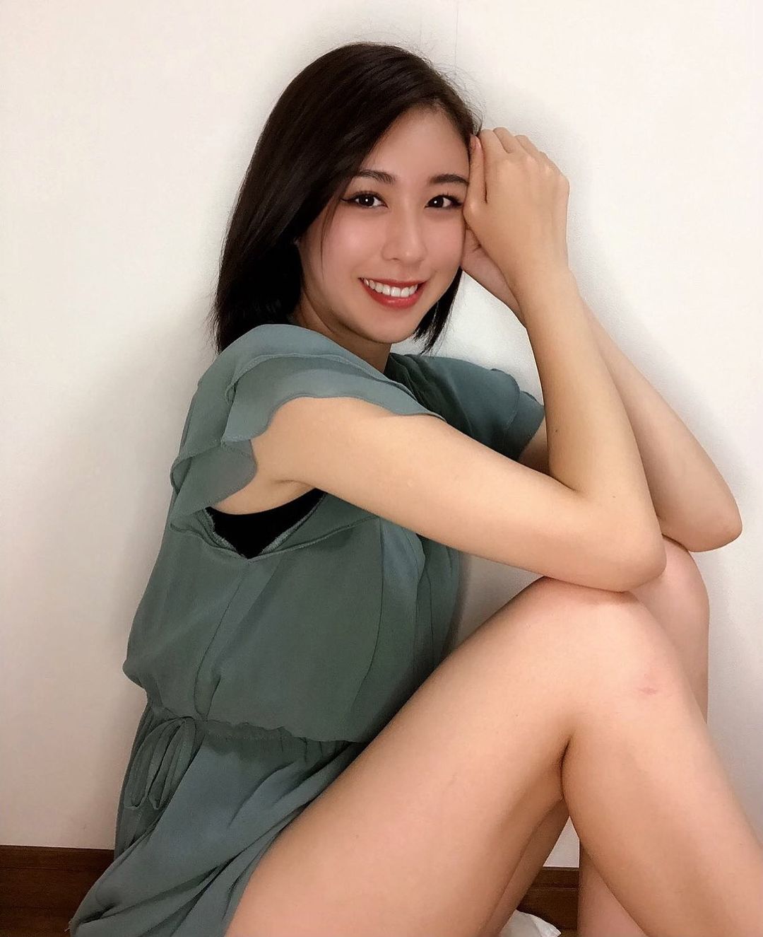 【6upoker】天菜長腿小姐姐「CHIAKI」完美腰身有夠犯規　甜美笑容更讓人瞬間淪陷