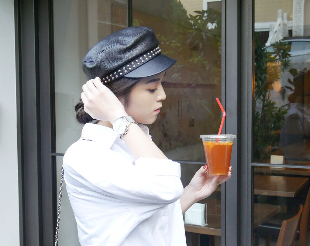 零死角小臉美人「呂尤」甜美陽光笑容加上超性感S曲線，一舉一動都充滿誘惑還有優雅