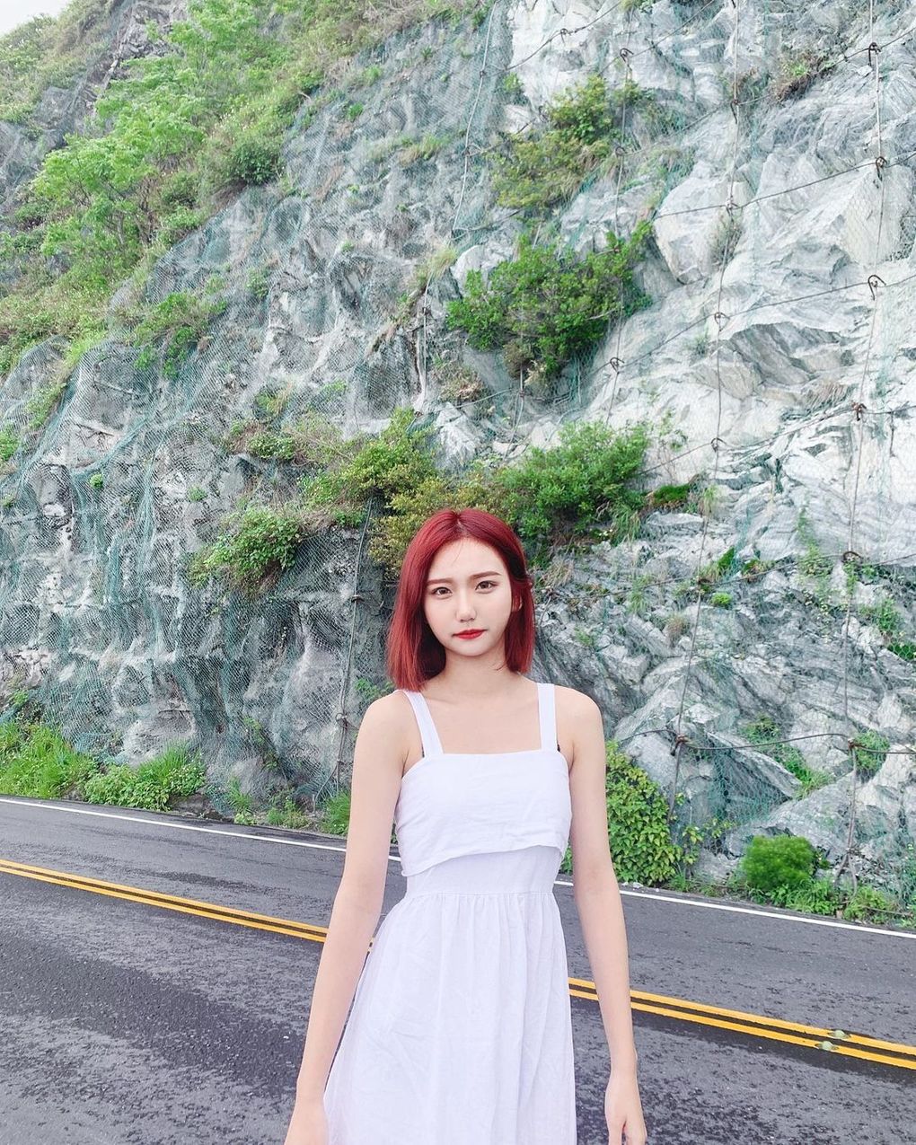 34D娃娃臉網紅尺度超大！「XX若隱若現」好害羞~小林兒