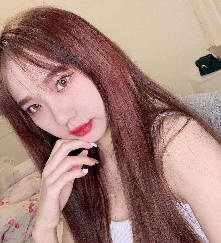 34D娃娃臉網紅尺度超大！「XX若隱若現」好害羞~小林兒