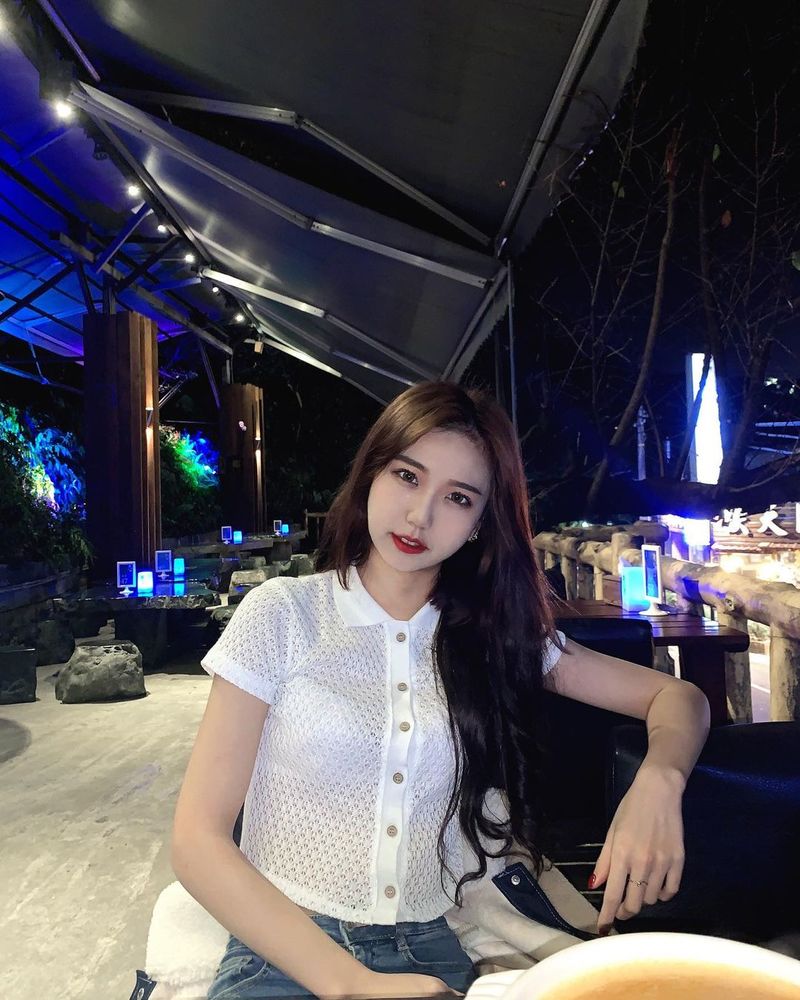 34D娃娃臉網紅尺度超大！「XX若隱若現」好害羞~小林兒