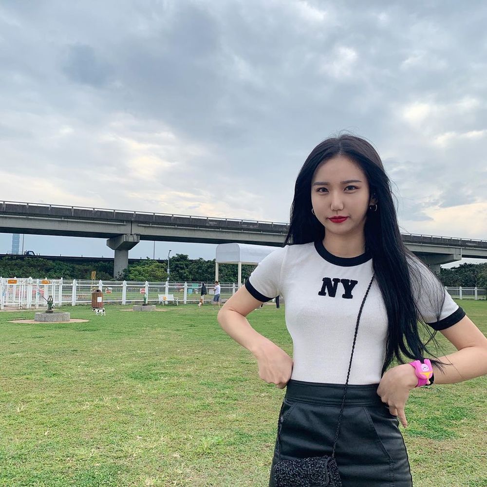 34D娃娃臉網紅尺度超大！「XX若隱若現」好害羞~小林兒