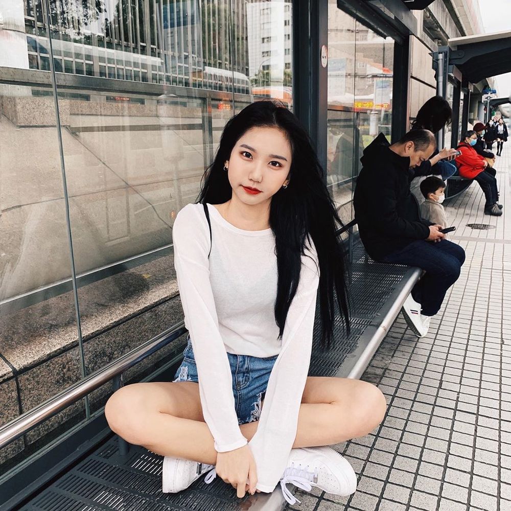 34D娃娃臉網紅尺度超大！「XX若隱若現」好害羞~小林兒