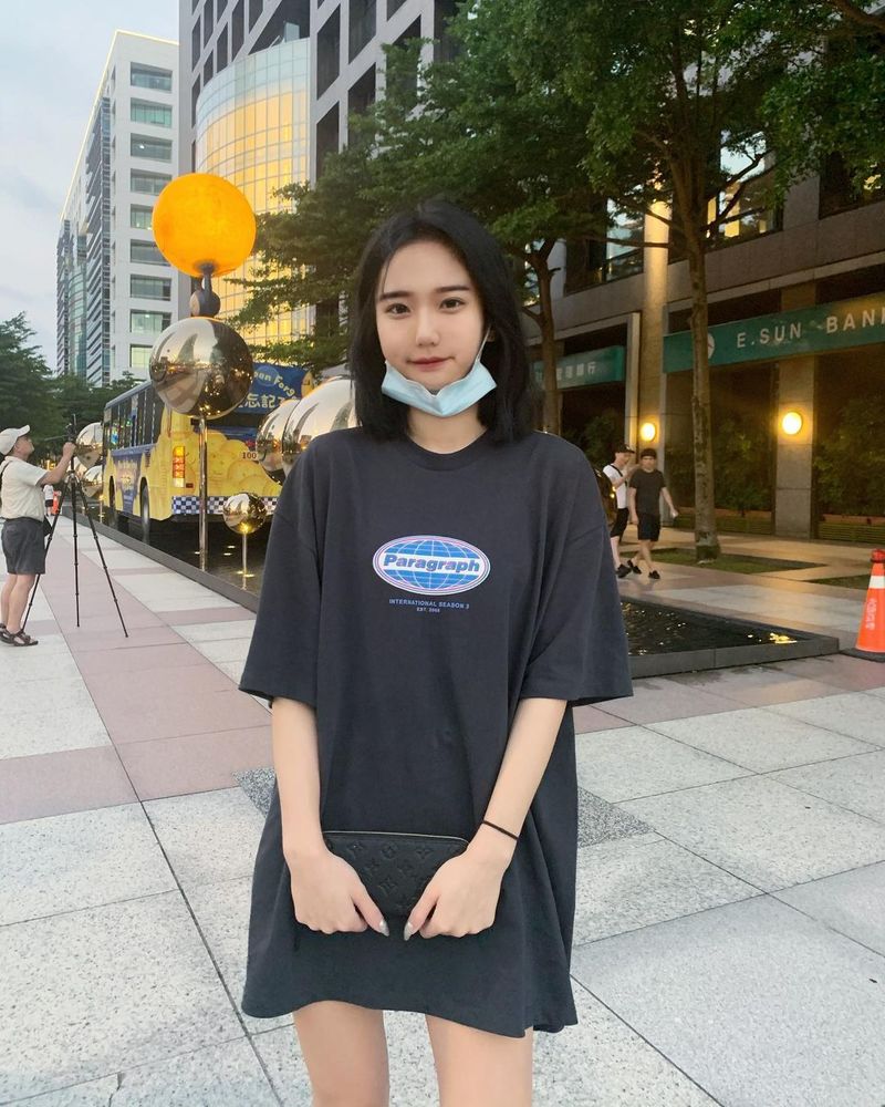 34D娃娃臉網紅尺度超大！「XX若隱若現」好害羞~小林兒