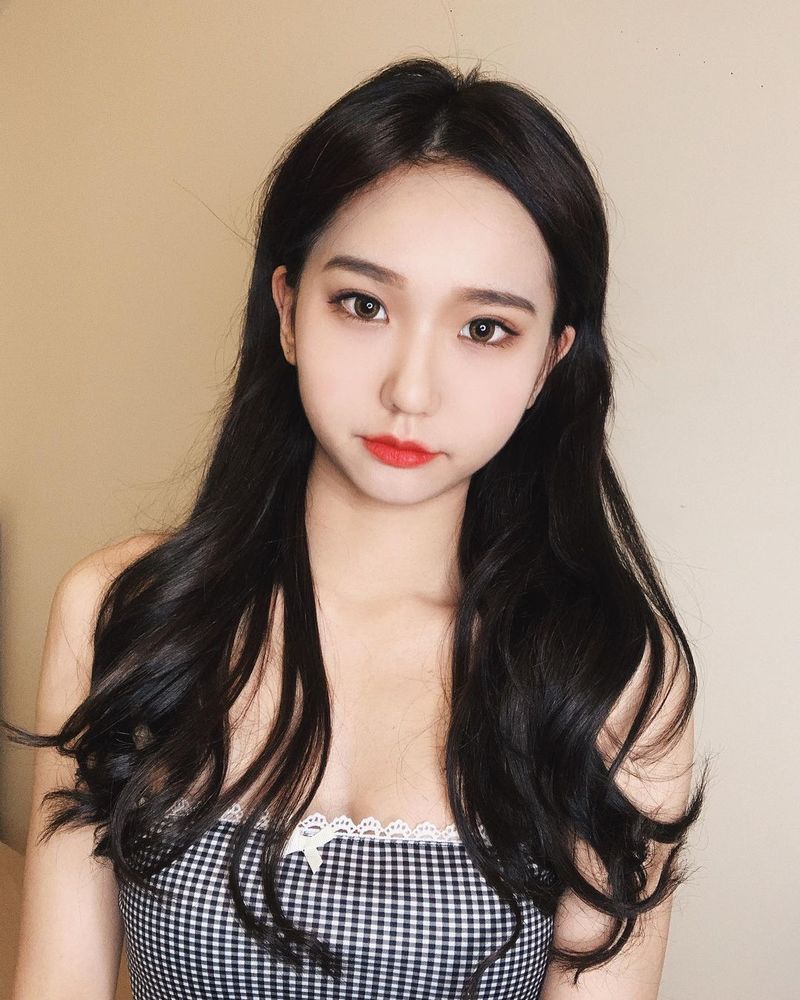 34D娃娃臉網紅尺度超大！「XX若隱若現」好害羞~小林兒