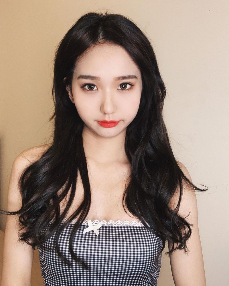 34D娃娃臉網紅尺度超大！「XX若隱若現」好害羞~小林兒