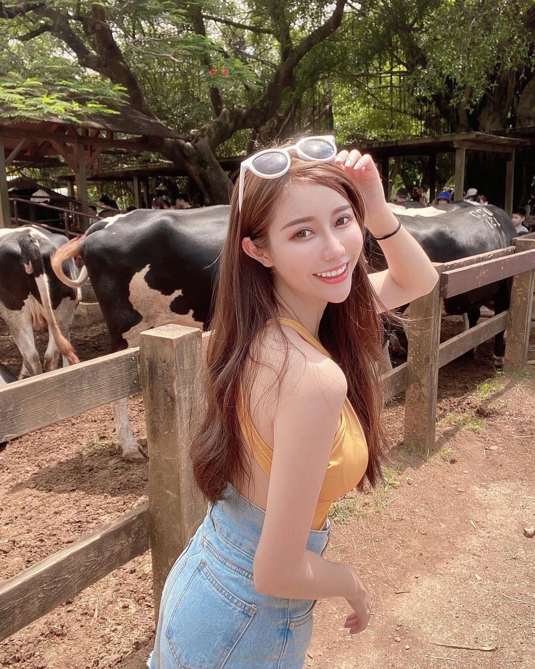 Dmanda 「飽滿白皙歐派」畫面太香 - 素人正妹 -