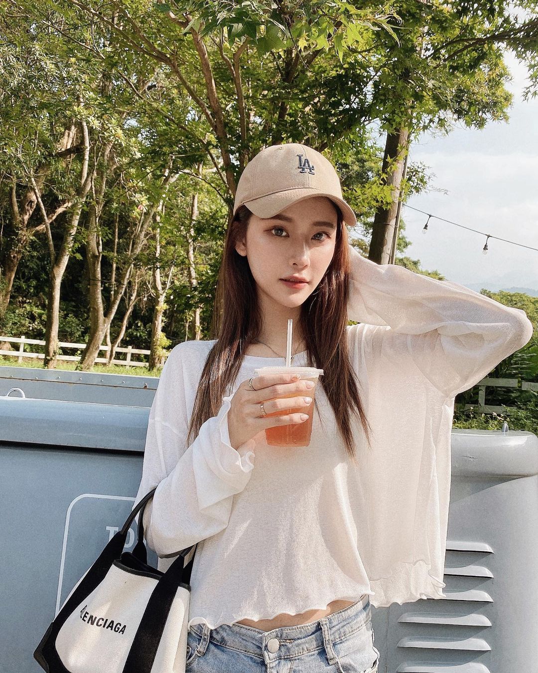 Doris  高顏值突破天際讓人想認識一番 - 美女圖 -