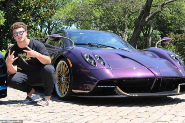 moment-spoilt-17-year-old-youtuber-crashes-3-4m-purple-pagani-huayra-roadster.jpg