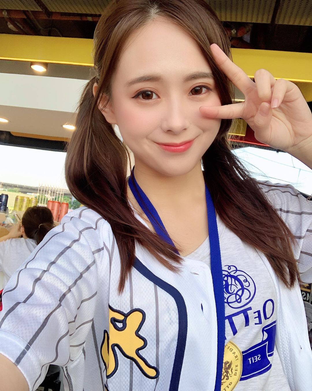 洪單單  SS線條超犯規…視覺太享受 - 美女圖 -