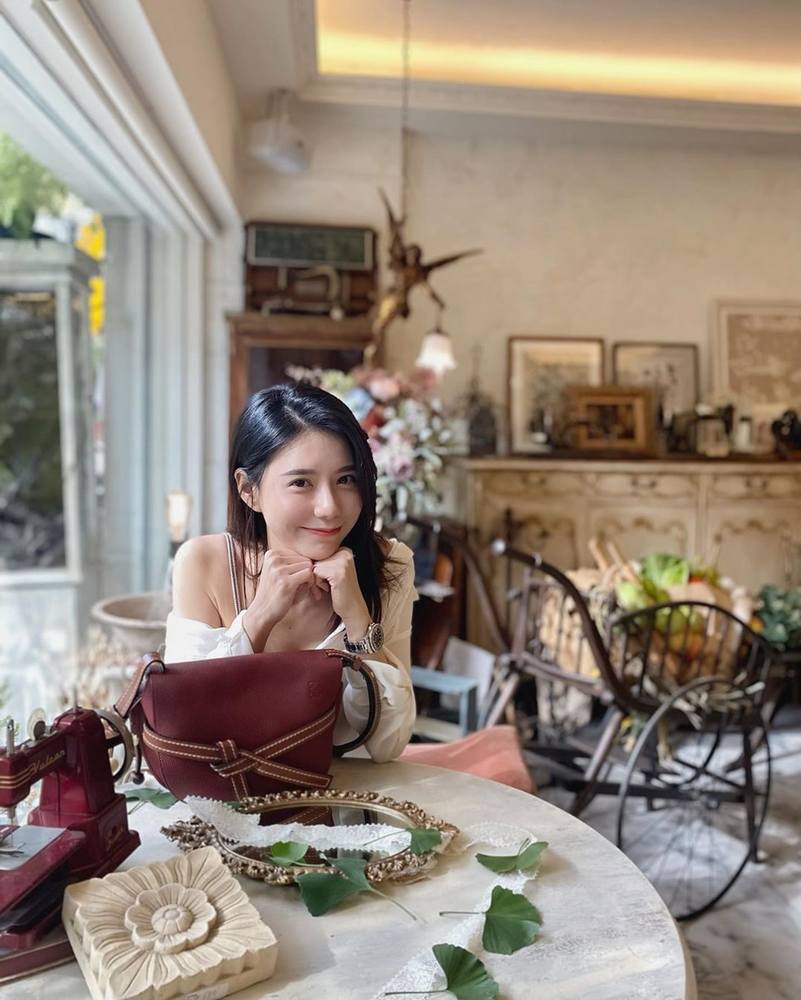 擁有黃金比例好身材「Janice 家家 王盈 」超挺性感美胸　粉絲跟著好害羞