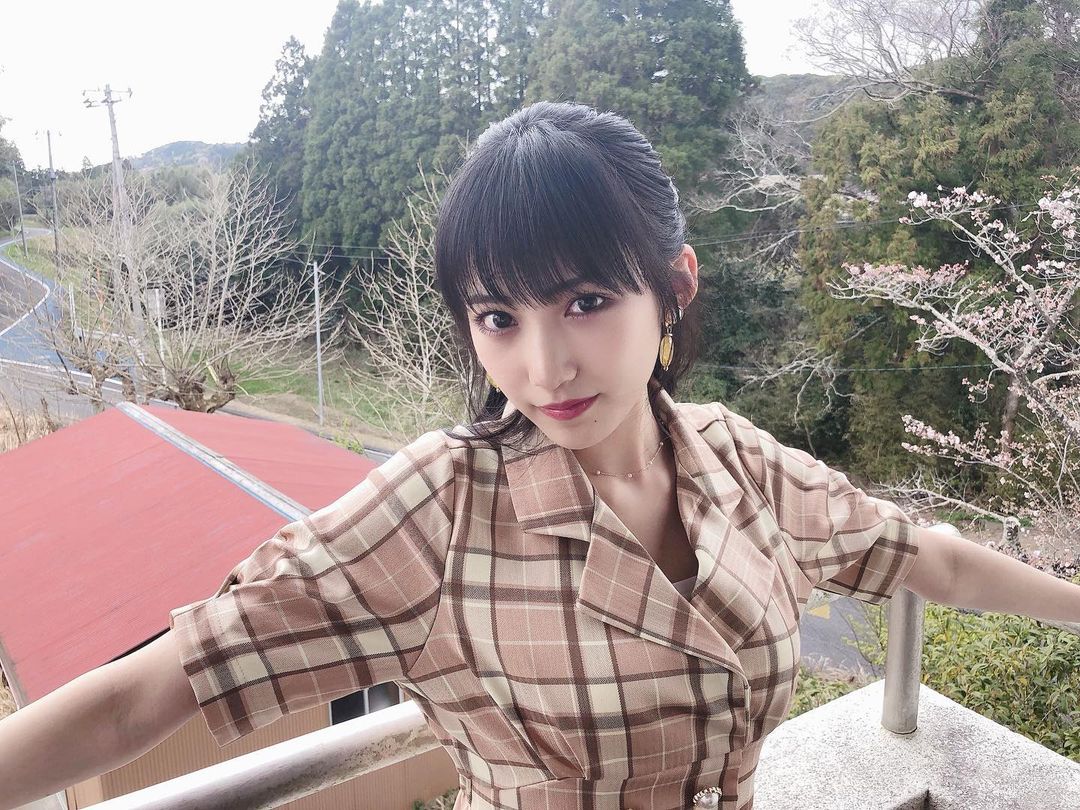 NMB48新一代乳神「橫野すみれ」中路大開外洩飽滿乳彈　魅惑表情不敢相信她才19歲