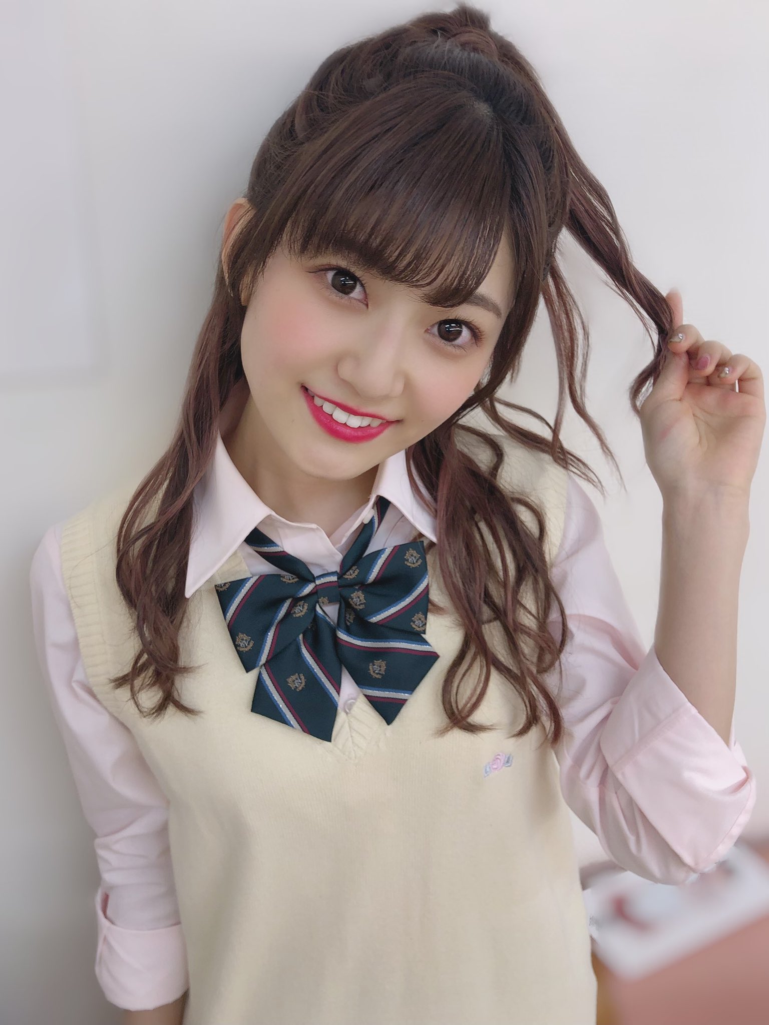 貓系少女「朝日花奈」甜美外型宛如初戀降臨　獨特「溫柔氣質」讓人難以抗拒