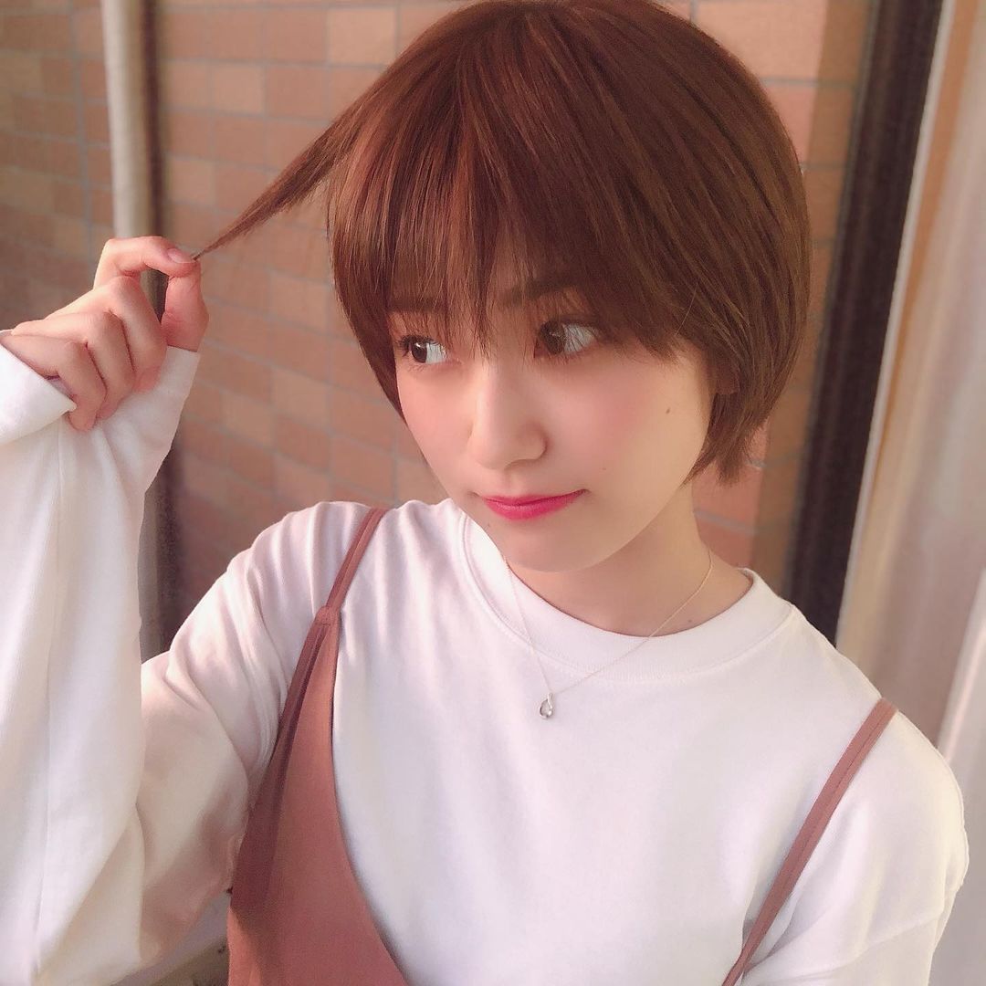 貓系少女「朝日花奈」甜美外型宛如初戀降臨　獨特「溫柔氣質」讓人難以抗拒