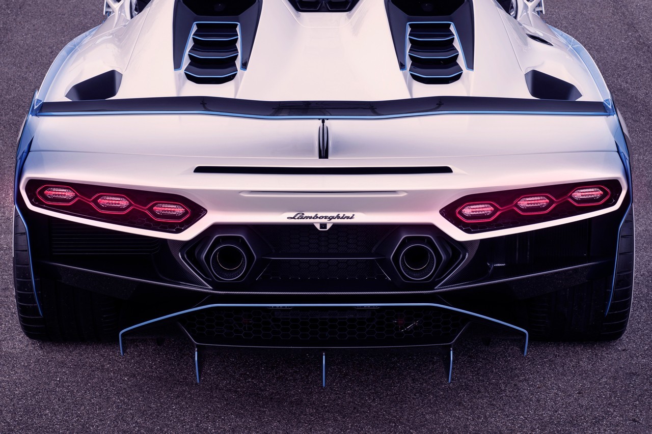 https___hk.hypebeast.com_files_2020_12_lamborghini-sc20-squadra-corse-open-top-o.jpg