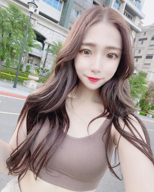 A4腰正妹Yuru穿上粉紅內衣難得解放性感好身材, A4腰正妹Yuru穿上粉紅內衣難得解放性感好身材 mitaotv9.com