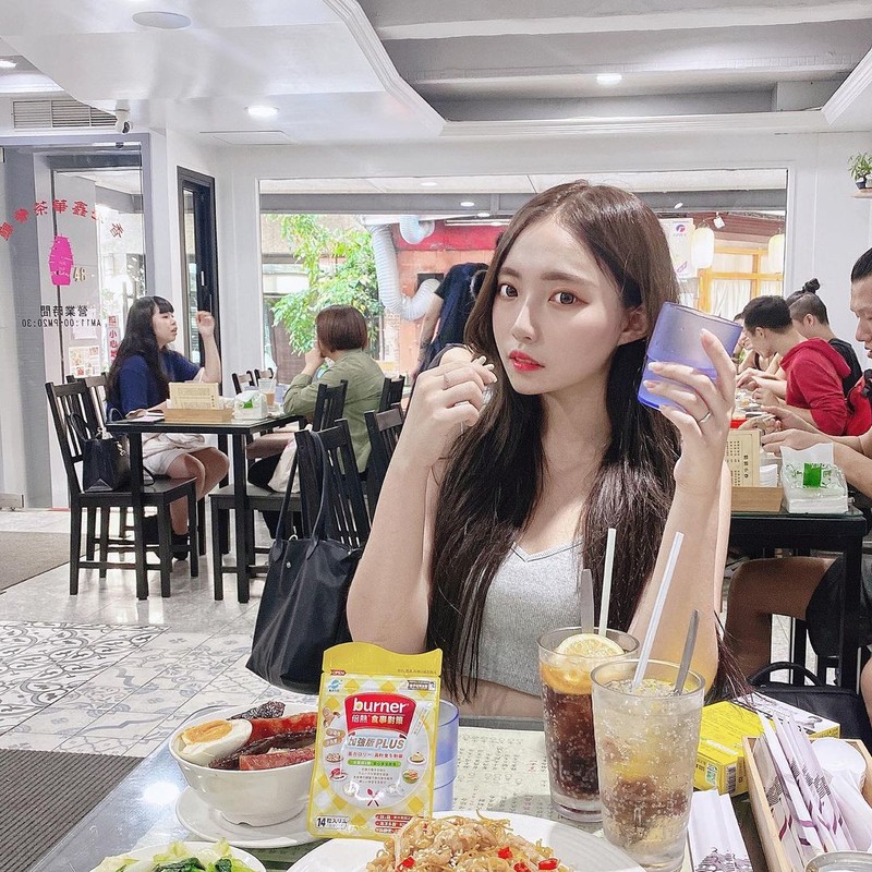 A4腰正妹Yuru穿上粉紅內衣難得解放性感好身材, A4腰正妹Yuru穿上粉紅內衣難得解放性感好身材 mitaotv9.com