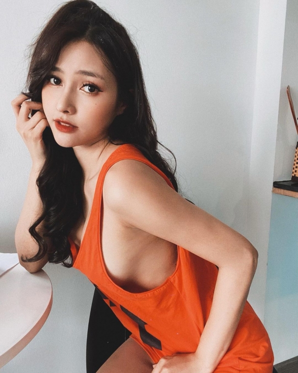白皙正妹火辣大膽豪放的越南女DJ Jenny Yến, 白皙正妹火辣大膽豪放的越南女DJ Jenny Yến mitaotv9.com