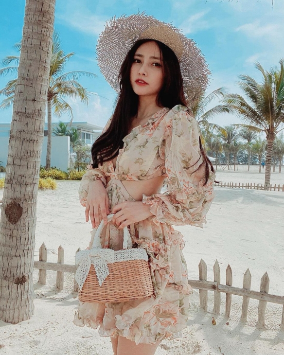 白皙正妹火辣大膽豪放的越南女DJ Jenny Yến, 白皙正妹火辣大膽豪放的越南女DJ Jenny Yến mitaotv9.com