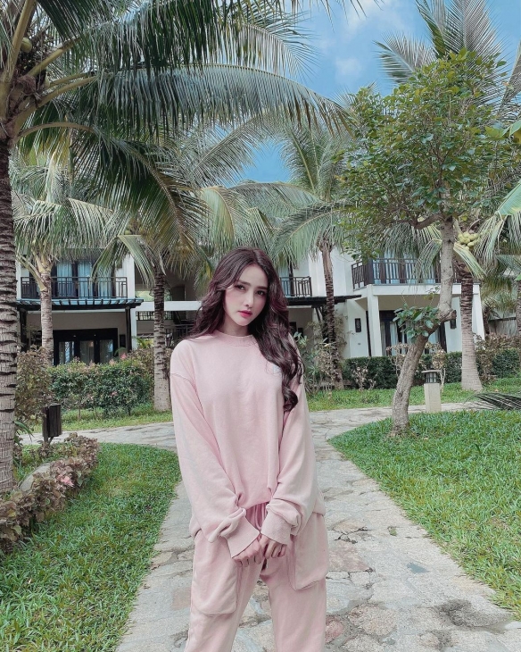 白皙正妹火辣大膽豪放的越南女DJ Jenny Yến, 白皙正妹火辣大膽豪放的越南女DJ Jenny Yến mitaotv9.com