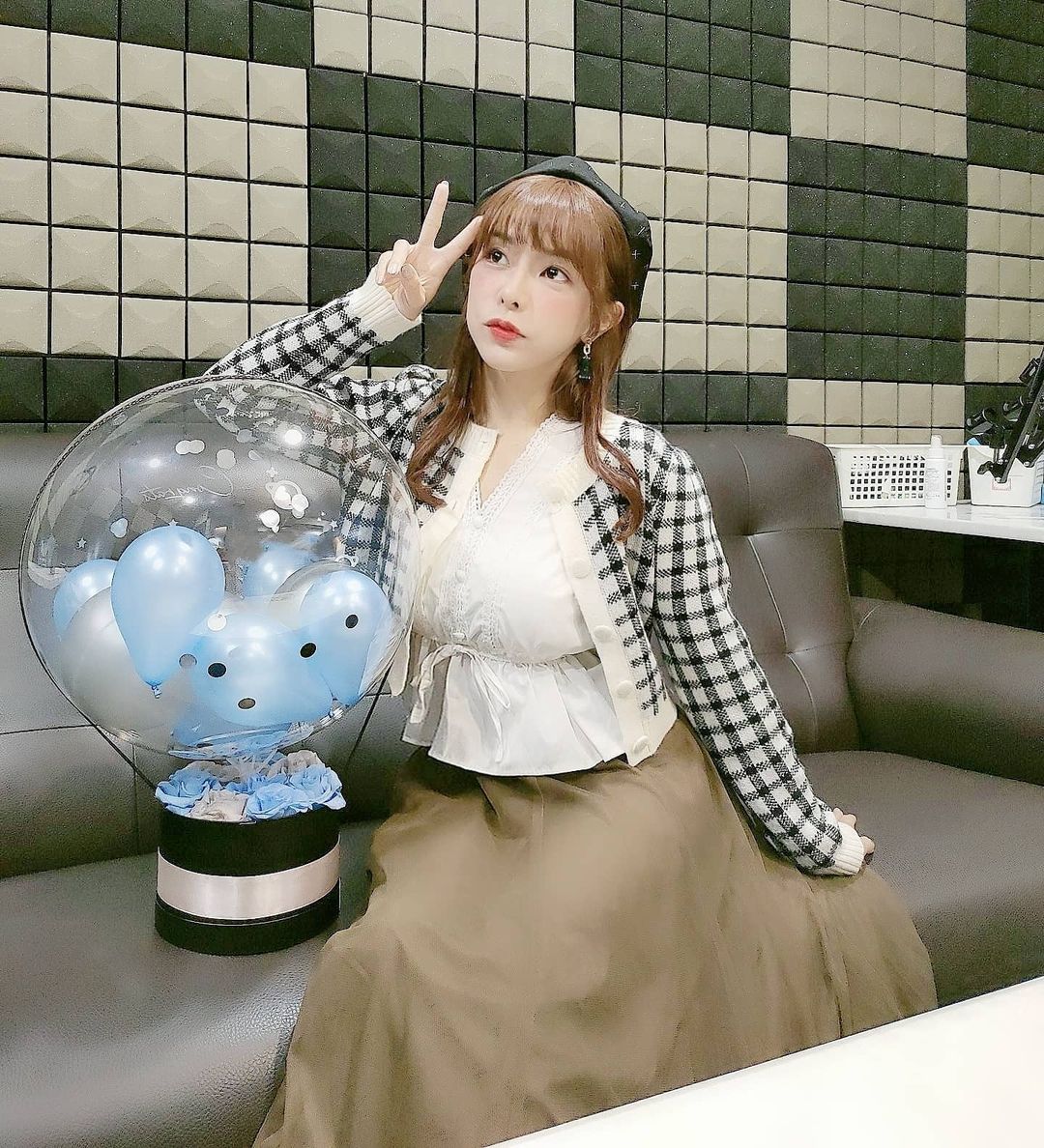巫苡萱  啦啦隊的雪乳身材就快要溢出..…看了就好熱 - 美女圖 -