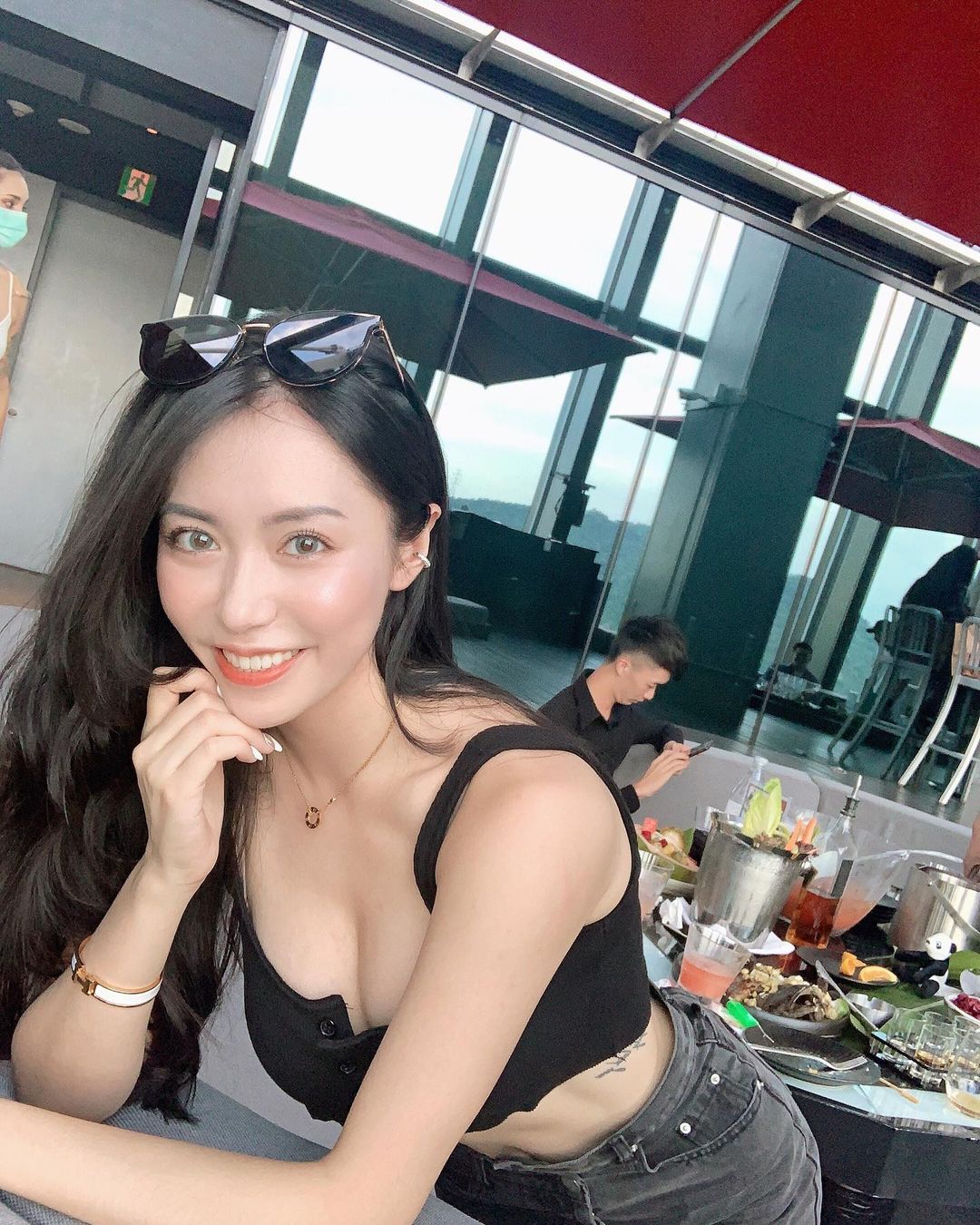 Livy  臉蛋美到「無法抗拒」發育真好！ - 美女圖 -